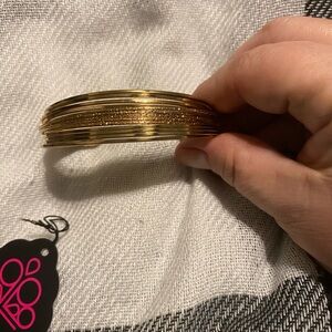 Paparazzi Elegant Gold Bracelet